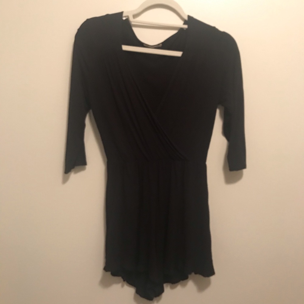 Von Maur Black Romper - Size Small.